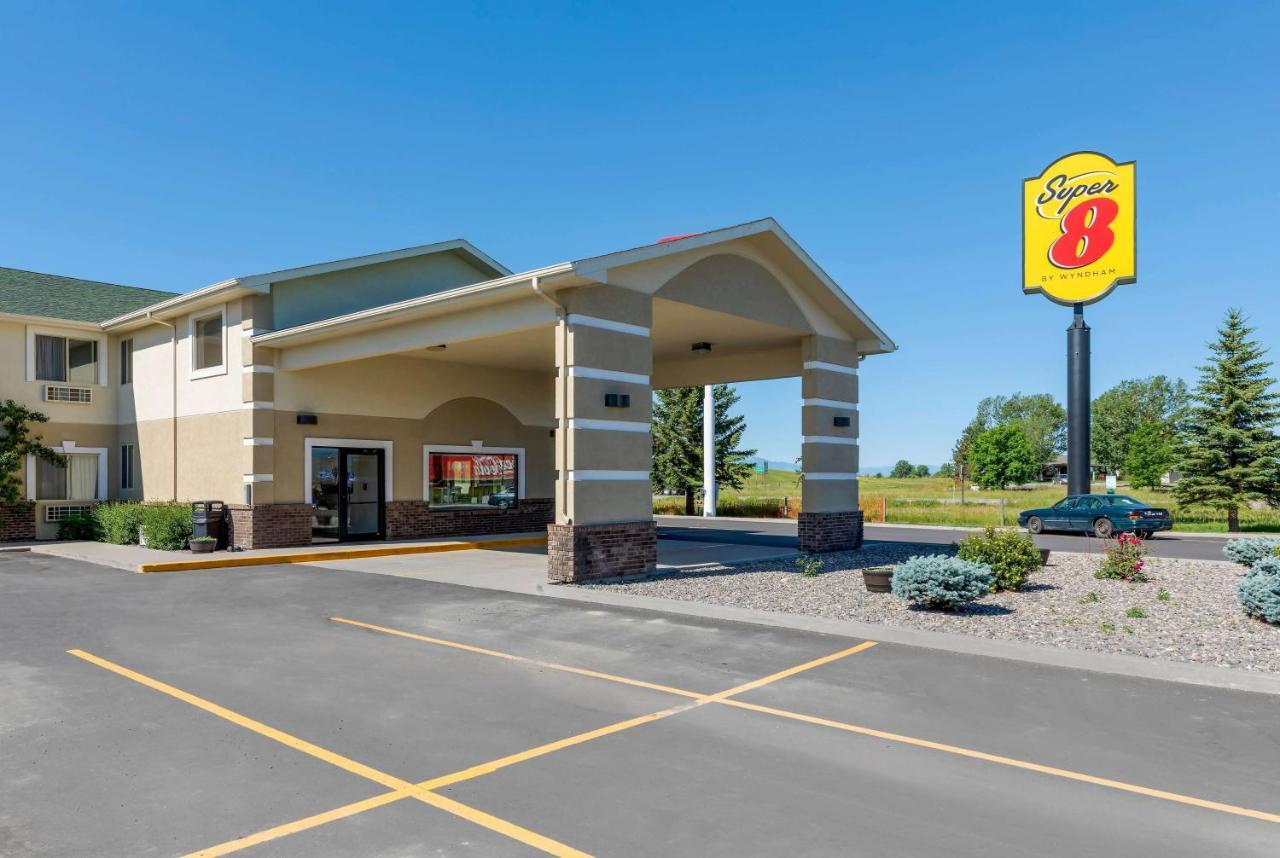 Super 8 By Wyndham Big Timber Motel Exterior photo